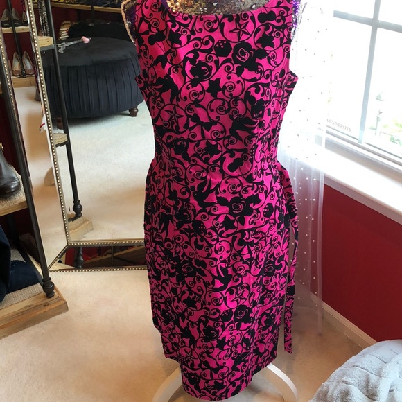 Dress - Picture 4 of 5